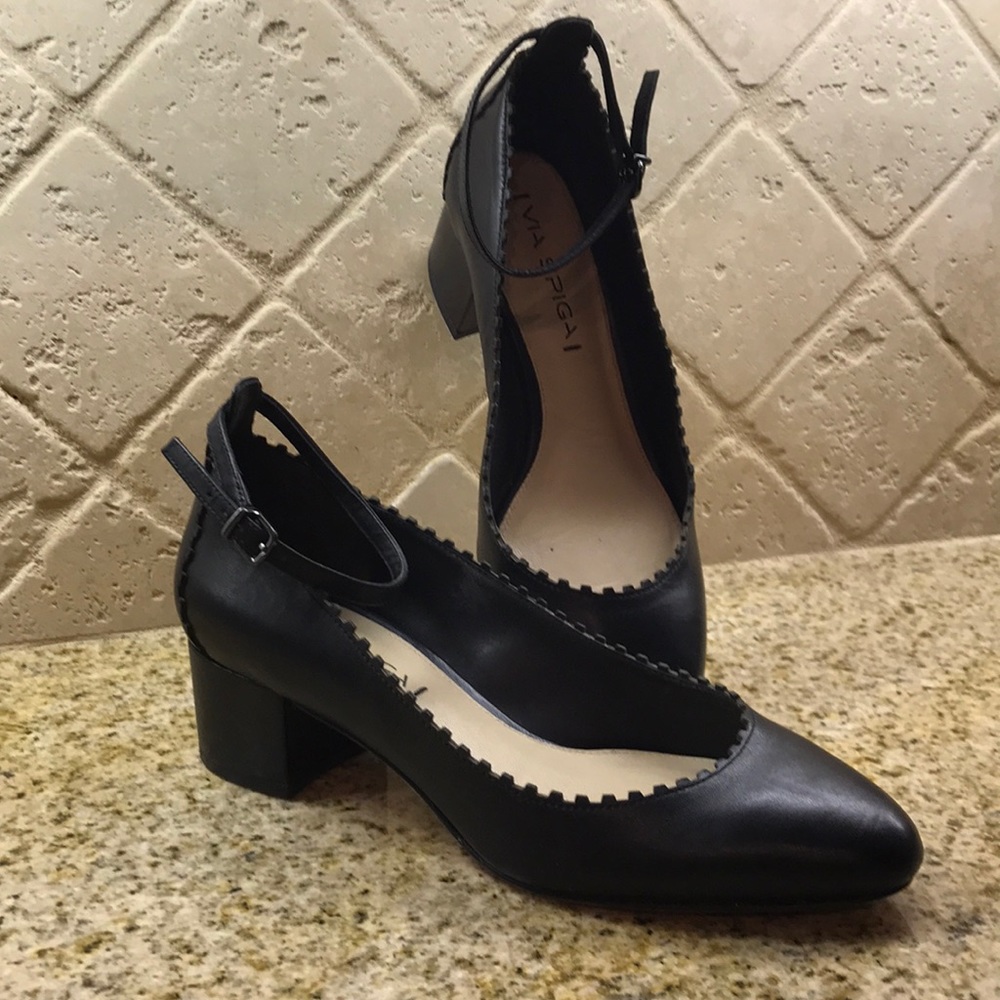 Via Spiga black leather USA 7 or EUR 37 worn 2x